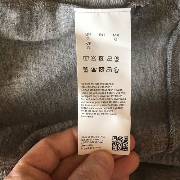 Hugo Boss zip up sweater - Picture 8 of 10